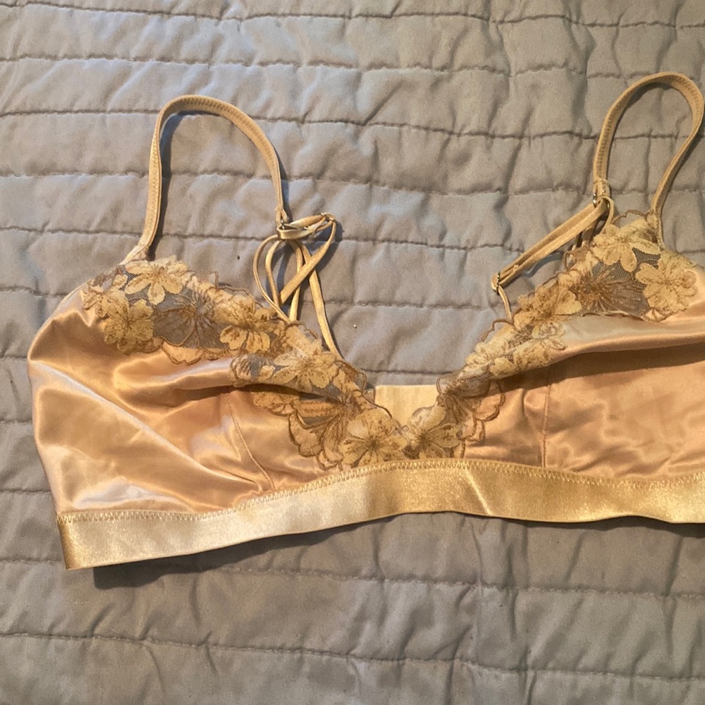 Georgeous gold floral bralette by aerie
